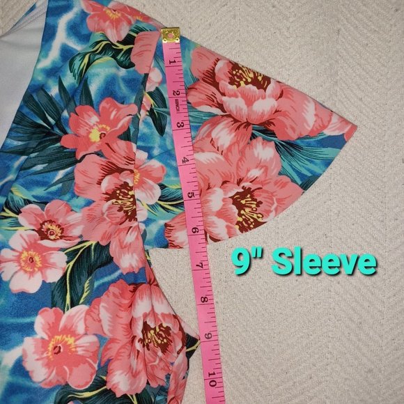 *SOLD* Torrid Blue Pool Floral Wireless Flutter Sleeve Swim Top Size 0 - Picture 10 of 12